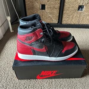 Jordan 1 Retro High Bred Banned (2016) 555088 001 Men's Shoes Basketball Jordan